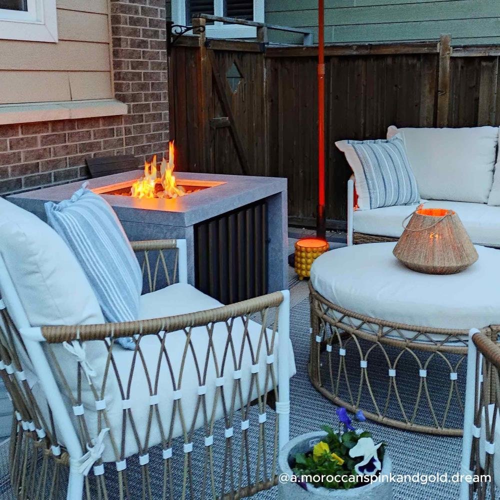 SUNJOY 38 Inch Outdoor Propane Gas Fire Pit Table with Lava Rocks